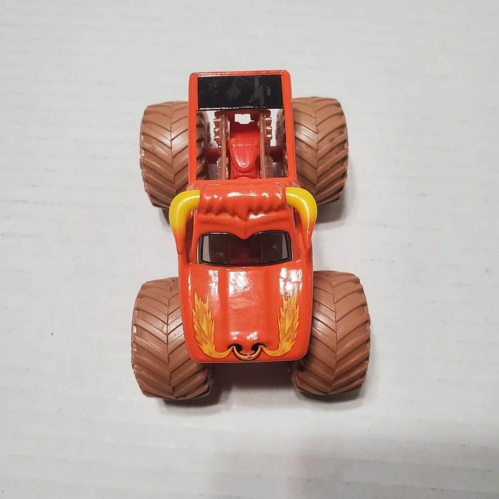 Monster Jam El Toro Loco 1:64 Scale Spin Master Animal Truck Car Toy Vehicle